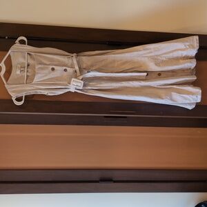 Sleeveless Beige Button-Down Dress Midi